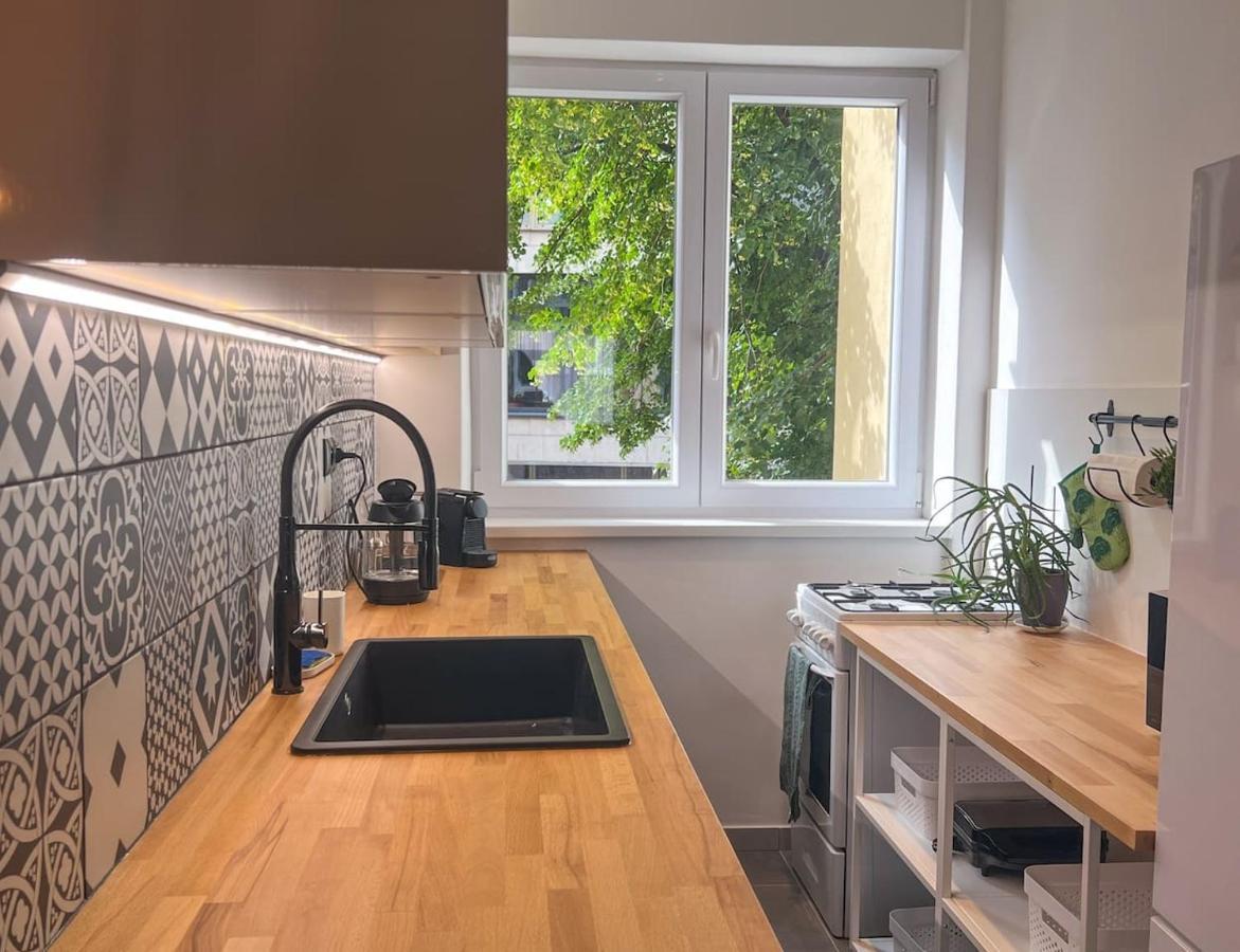 96M2 Of Comfort And Style: 4Bd Apartment In Old Town Bratislava Exterior photo