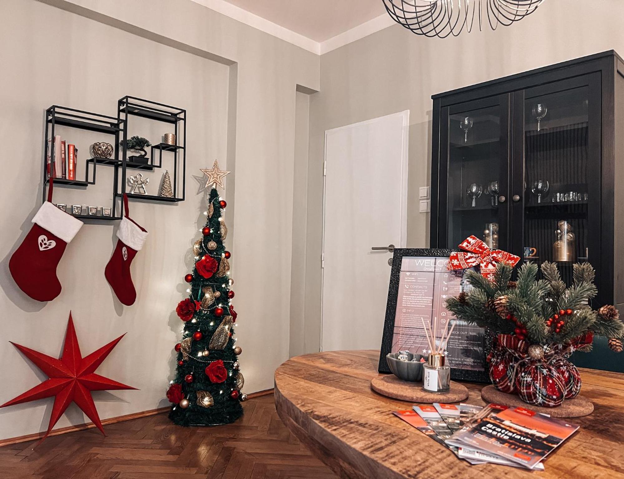96M2 Of Comfort And Style: 4Bd Apartment In Old Town Bratislava Exterior photo